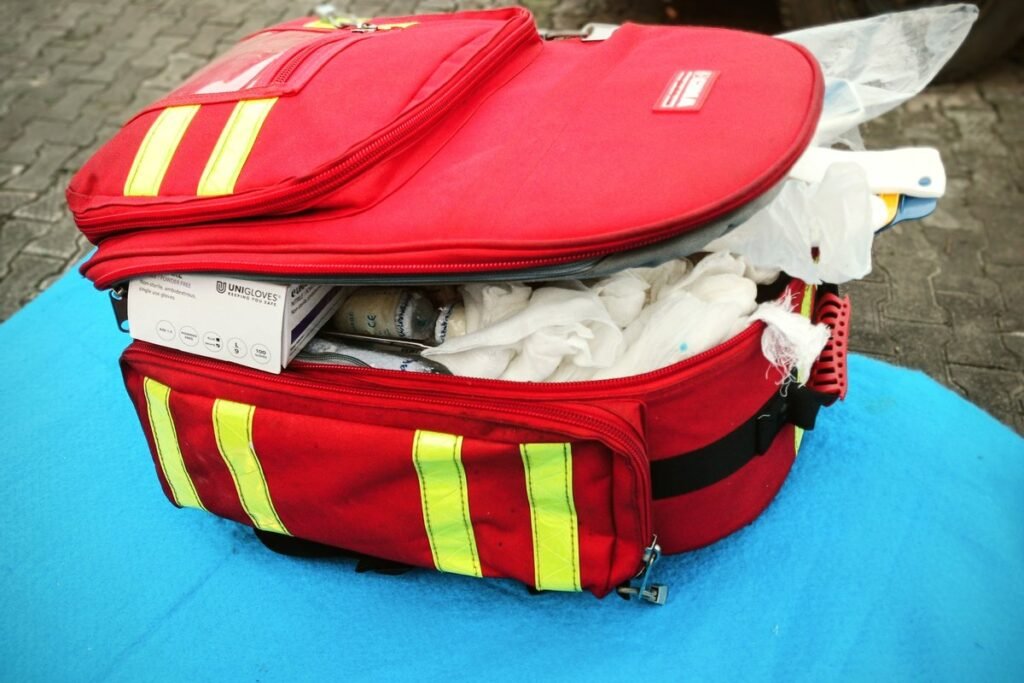 Would Anyone Know Your Family’s Health Details in an Emergency? Build a Card